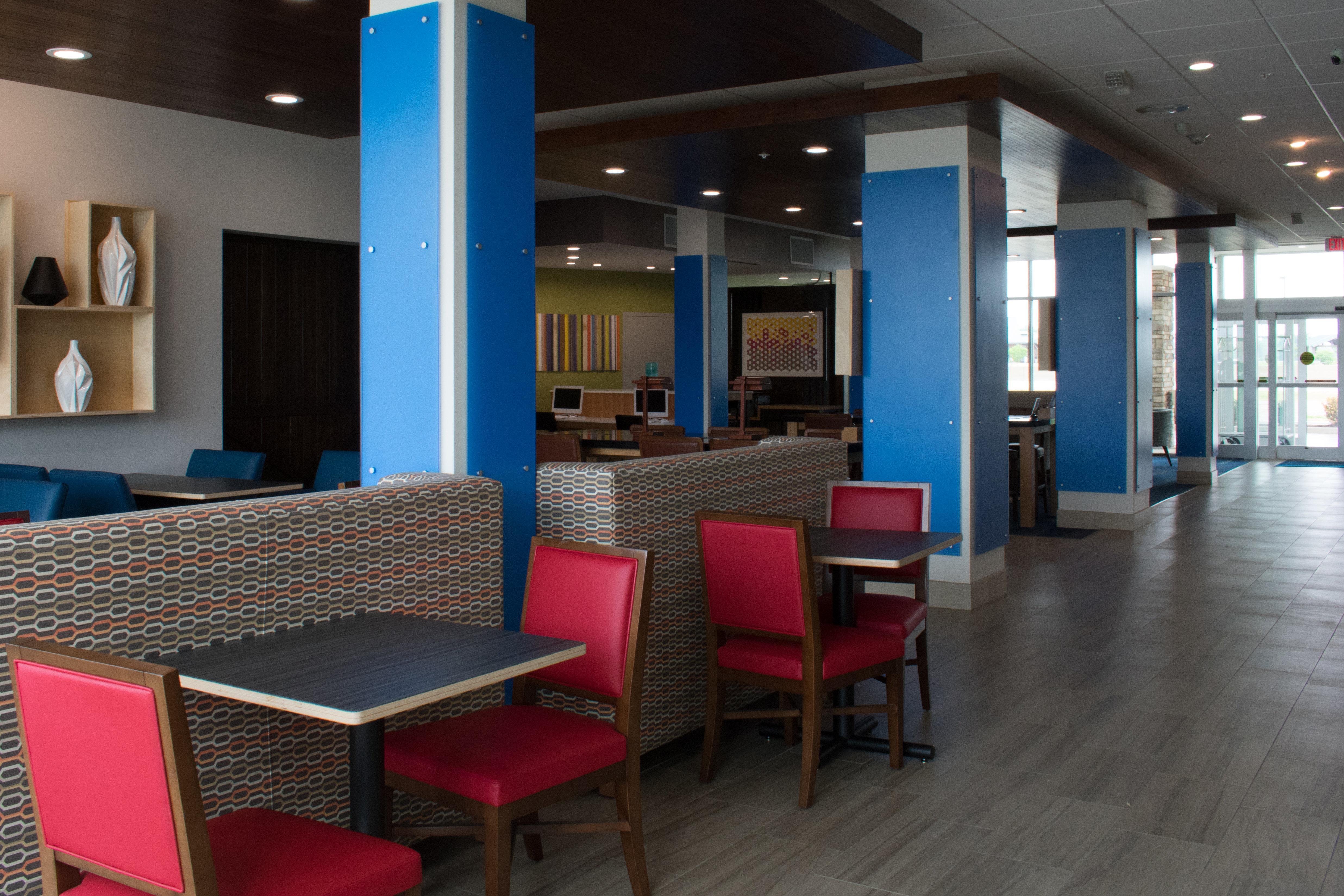 Holiday Inn Express & Suites West Memphis By Ihg Exterior photo