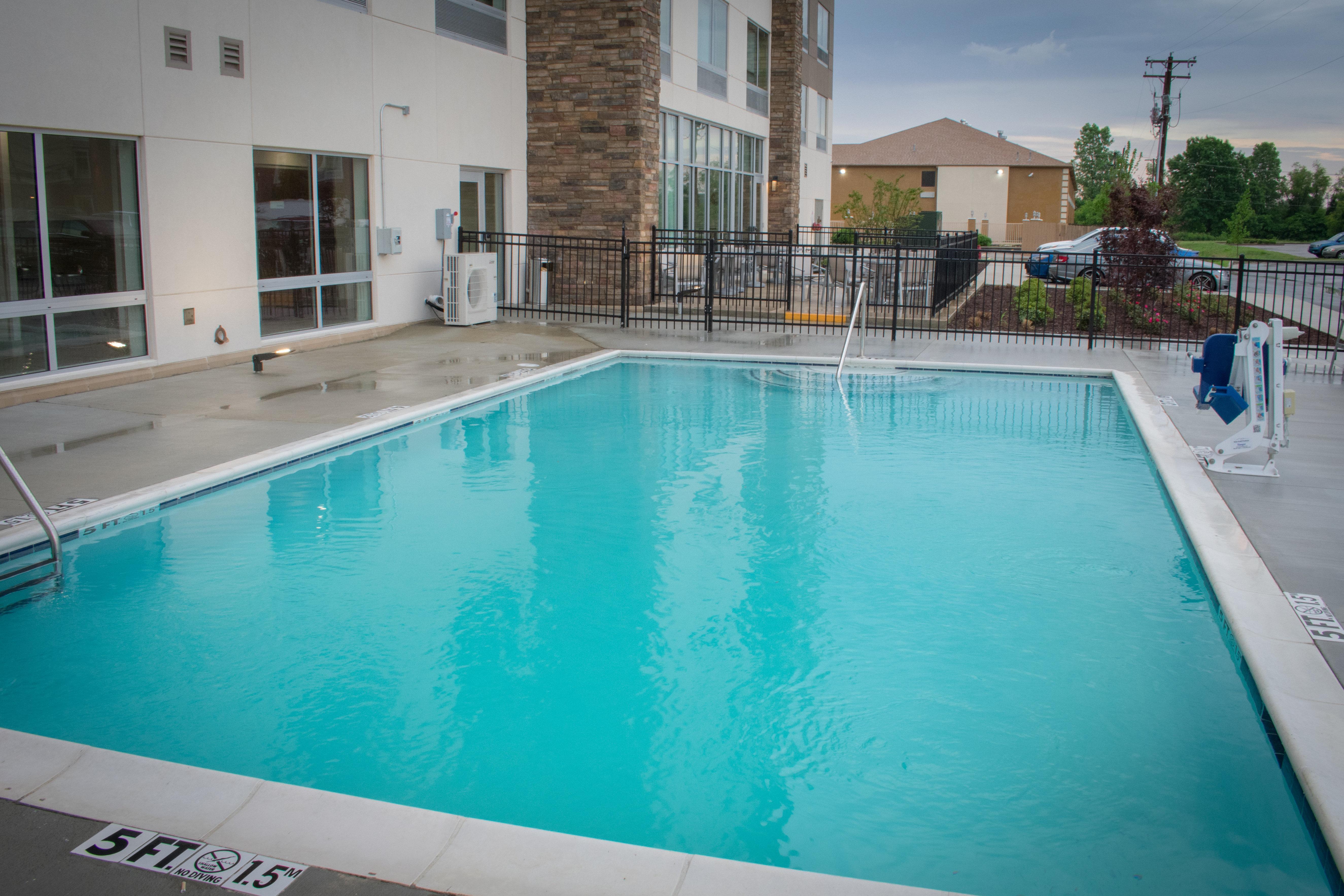 Holiday Inn Express & Suites West Memphis By Ihg Exterior photo