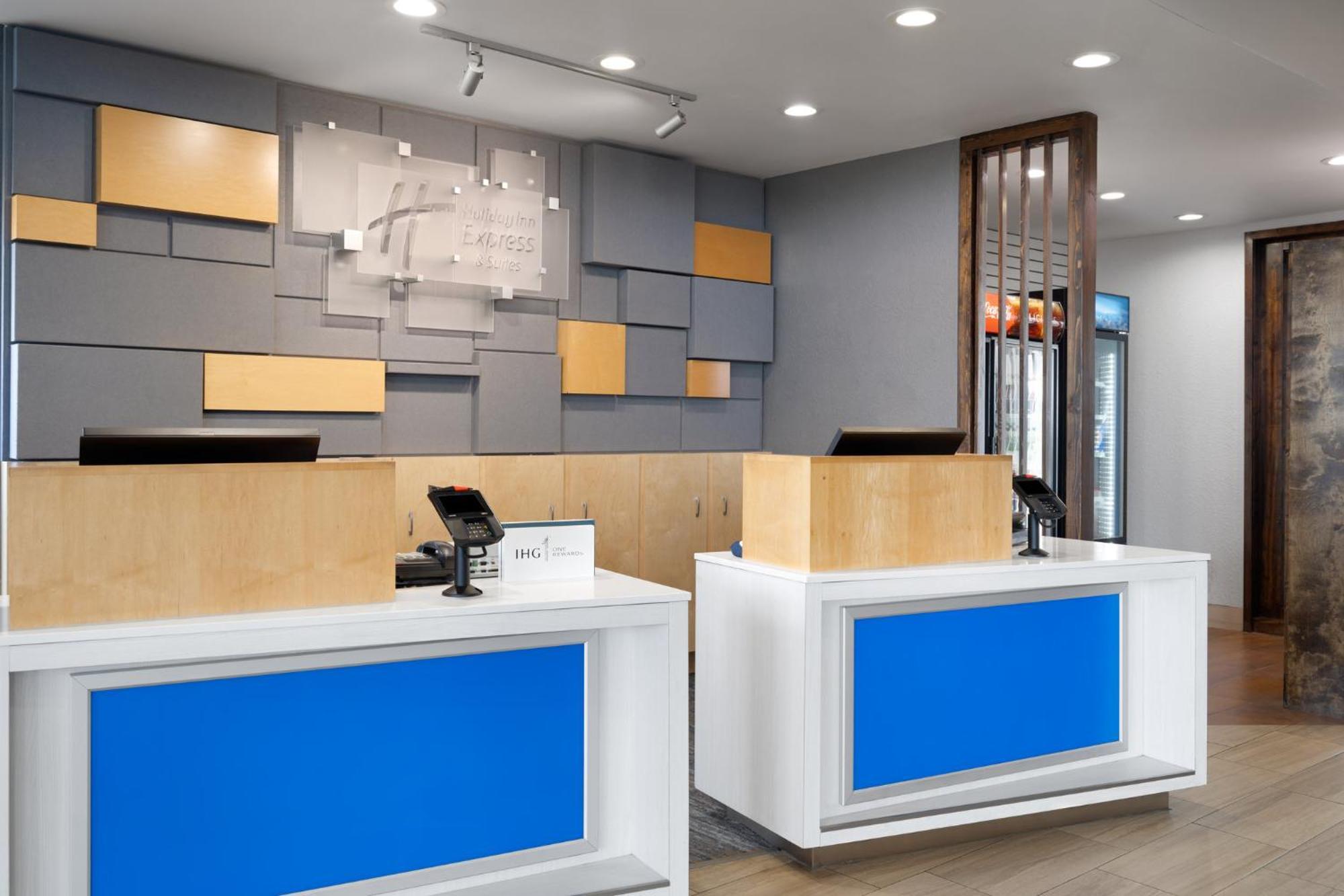 Holiday Inn Express & Suites West Memphis By Ihg Exterior photo