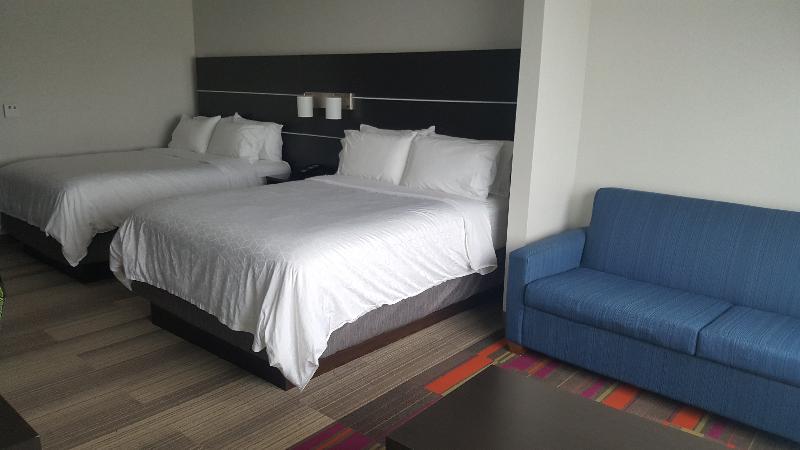 Holiday Inn Express & Suites West Memphis By Ihg Exterior photo